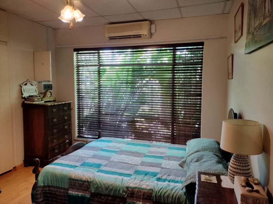 4 Bedroom Property for Sale in Langenhovenpark Free State